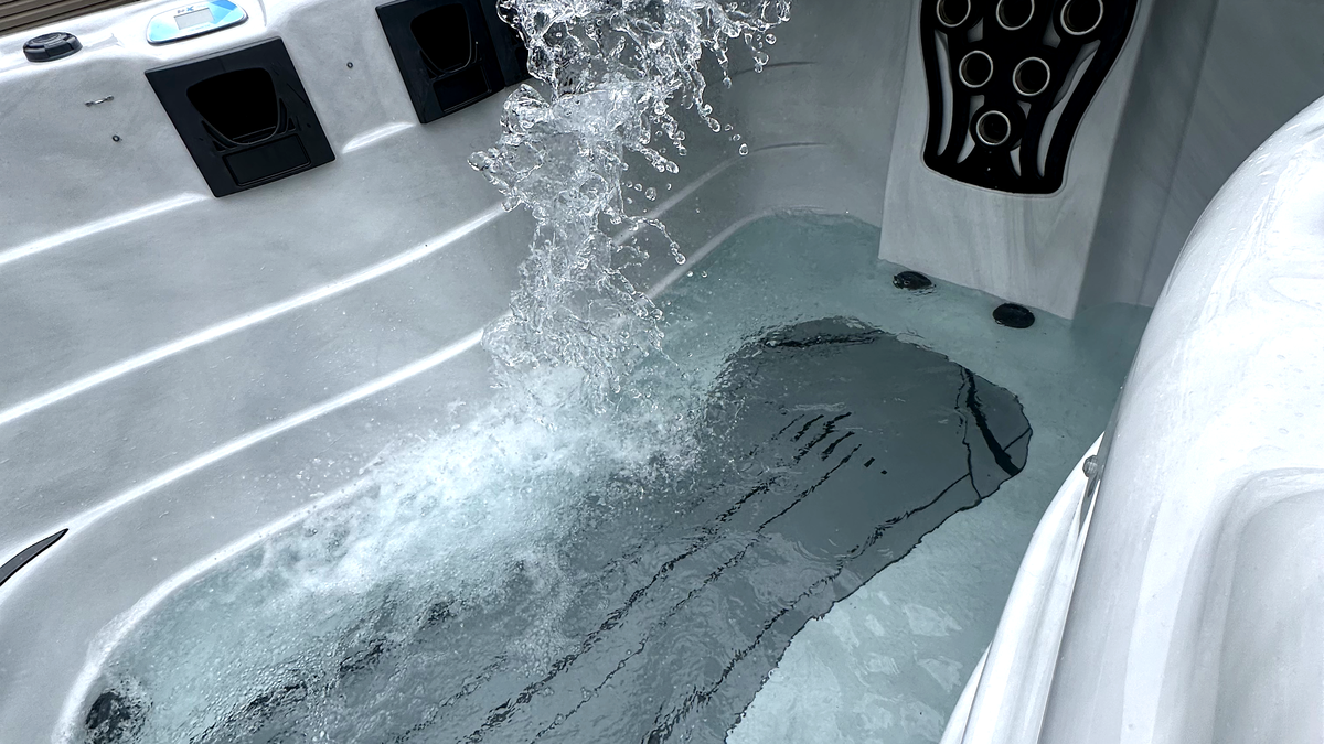 Spa and hot tub water fill - Cabin Creek Water Transport